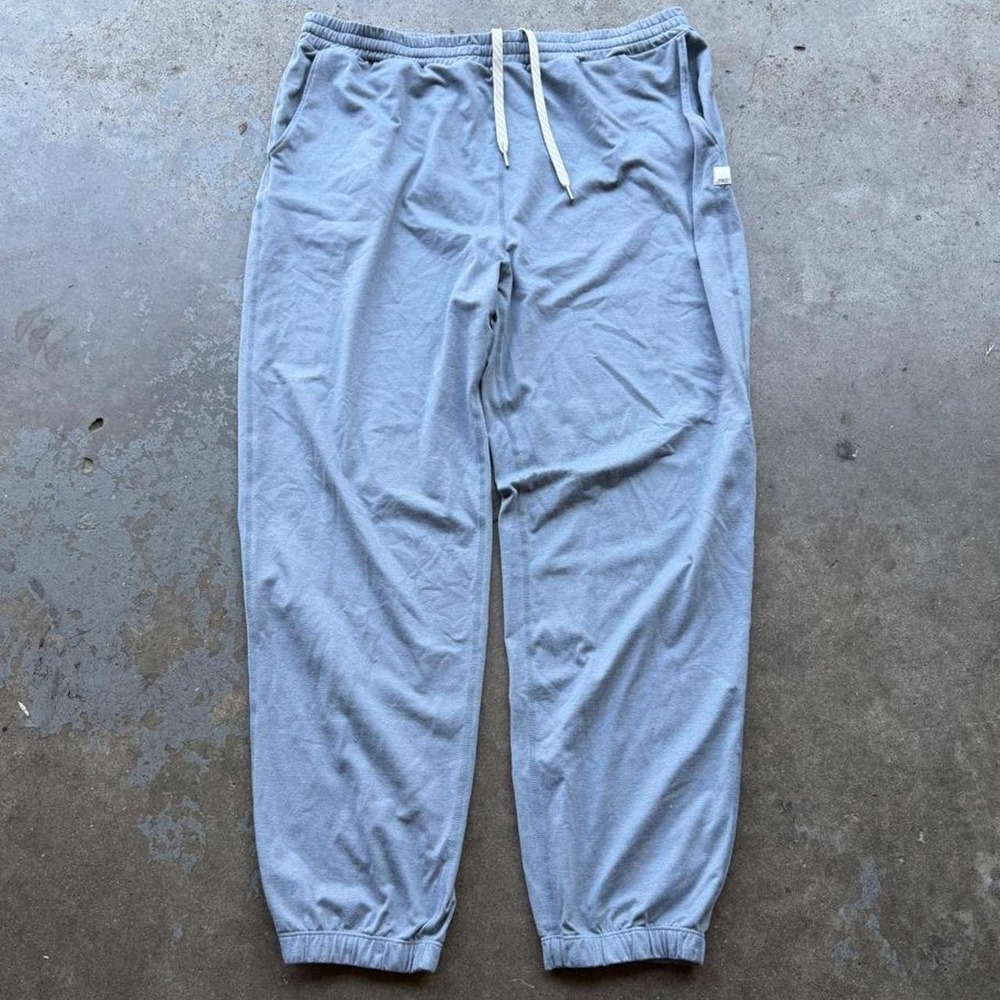 Vuori performance joggers size L